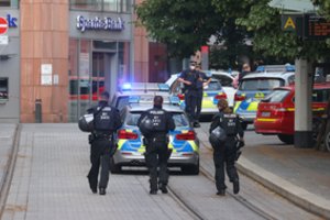 Vokietijoje peiliu ginkluotas užpuolikas nužudė tris žmones, 6 sužeidė