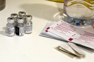 Lietuvą pasiekė 105,3 tūkst. „Pfizer“ vakcinos dozių