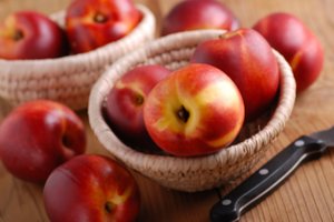 Kasdien suvalgykite bent vieną persiką ar nektariną: kalorijų nedaug, o nauda – didžiulė