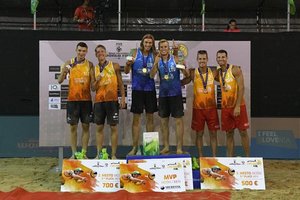 Lietuvos paplūdimio tinklininkai pirmą sykį triumfavo FIVB pasaulio turo turnyre