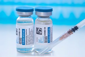 Lietuvą pasiekė 100 tūkst. „Janssen“ vakcinos dozių: gavo mainais iš Norvegijos