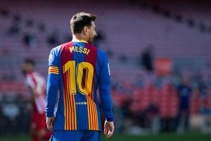 L. Messi jau matuojasi PSG marškinėlius: futbolininką žada pristatyti Eifelio bokšte