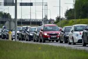 Apklausa: įsigyti elektromobilį planuoja daugiau nei pusė lietuvių