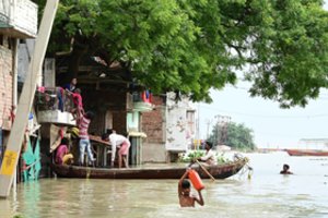 Indijoje išsiliejus Gangai evakuoti tūkstančiai žmonių