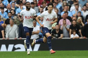Pergalė ir be H. Kane'o: pirmajame sezono mače „Tottenham“ palaužė Anglijos čempionus