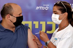 Izraelyje prasidėjo 40 metų ir vyresnių asmenų revakcinacija nuo COVID-19