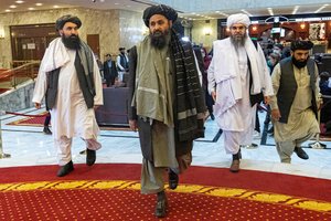 Vienas Talibano įkūrėjų atvyko į Kabulą tartis dėl vyriausybės formavimo