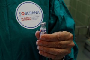 Kuba patvirtino dar dvi savo pačios sukurtas COVID-19 vakcinas