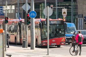 Pokyčiai Vilniaus viešajame transporte: keičiasi autobusų ir troleibusų tvarkaraščiai, atsiranda nauji maršrutai