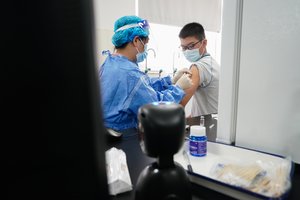 PSO smerkia prieigos prie vakcinų „šokiruojančią nelygybę“