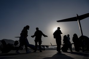 Apšaudytas iš Kabulo oro uosto skrendantis italų lėktuvas