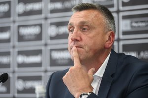Valdas Ivanauskas: apie siūlymą gauti Austrijos pasą ir namus ir Diego Maradonos įtikinėjimą nebūti „Dinamo“ treneriu