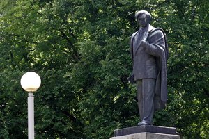 Literatūros tarybos nariai stebisi, kad kultūros ministras su jais nesikonsultavo dėl Petro Cvirkos paminklo 