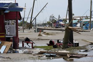 JAV nusiaubęs uraganas „Ida“ gali tapti brangiausia stichine nelaime