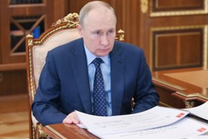 V. Putinas suklydo ir buvo pataisytas „įžūlaus“ mokinio