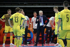 Lietuvos futsal rinktinės treneris J. Ryvkinas nežino, ar liks poste ir neigia skandalą dėl žaidėjo pasitraukimo