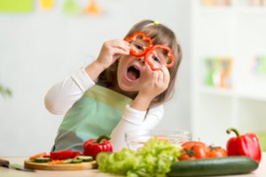 Netradiciniai vaisių ir daržovių paruošimo, patiekimo būdai vaikams