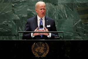 J. Bidenas: JAV pradeda „naują nepalenkiamos diplomatijos erą“ po karo Afganistane