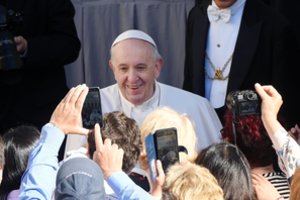 In a closed meeting, Pope Francis opened: "Some wanted me to die." thumbnail
