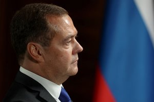 D. Medvedevas: Rusija gali pradėti tyrimą dėl amerikiečių IT bendrovių kišimosi į rinkimus
