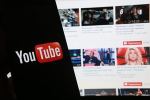 Po rusų televizijos „YouTube“ kanalų užblokavimo Maskva grasina blokuoti pačią „YouTube“