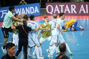 Titulą ginanti Argentina sugebėjo penkiskart futsal pasaulio čempionus brazilus išstumti iš turnyro finalo