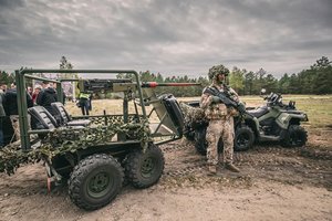 Latvijos kariuomenė atnaujino savo karinę techniką