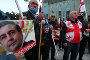 Tbilisyje M. Saakašvilio šalininkai renkasi į jo palaikymo demonstraciją
