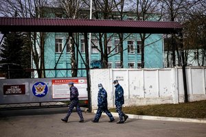 „Žmonės rėkdavo valandų valandas“: buvę kaliniai atskleidė kraupiausių Rusijos kalėjimų realybę