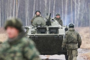 Spauda: Londonas pasirengęs į Ukrainą pasiųsti 600 karių Rusijai atgrasyti