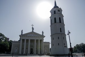 Išmanesni ne tik namai: apšvietimas vestuvėms ar mišioms priderinamas ir Vilniaus katedroje