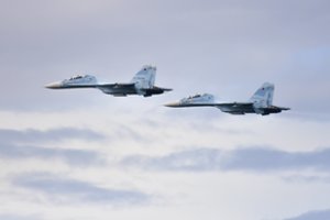 Baltarusijos ir Rusijos karo lėktuvai kartu patruliuoja prie Baltarusijos valstybinės sienos