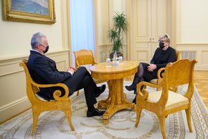 I. Šimonytė su G. Nausėda kalbėsis apie ministrų ketinimus trauktis ir trąšų skandalą