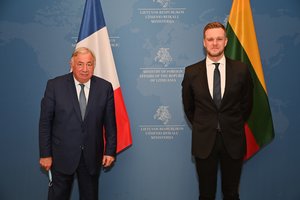 G. Landsbergis su Prancūzijos Senato pirmininku aptarė ES migracijos politiką bei Kinijos spaudimą Lietuvai