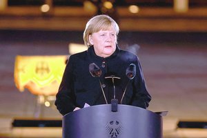 A. Merkel partijos naujuoju lyderiu išrinktas F. Merzas