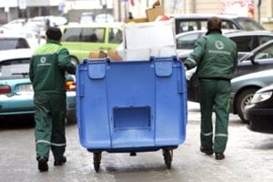 Kalėdinis laikotarpis – darbymetis atliekų vežėjams: pasakė, kokių šiukšlių per šventes gyventojai išmeta tris kartus daugiau
