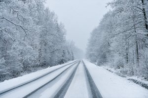 Kelininkai: sudėtingos eismo sąlygos beveik visoje Lietuvoje