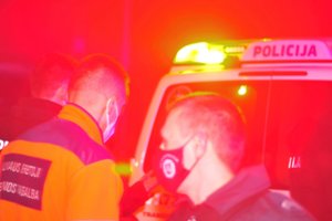 Neaiškiomis aplinkybėmis Vilniuje sužalotas 18-metis į ligonę nuvežtas jau be sąmonės