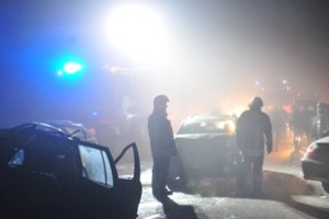 Masinė avarija autostradoje: Raseinių r. susidūrė net 7 automobiliai, prireikė visų tarnybų