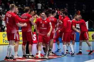 The infection did not stop Polish handball players from winning their first European Championship victory thumbnail