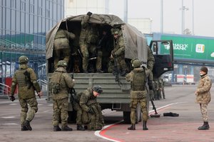 Rusijos gynybos ministerija pranešė apie Kazachstane dislokuotų pajėgų grįžimą