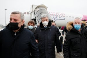 P. Porošenkos grįžimas į Ukrainą: žada kovoti su Rusijos agresija