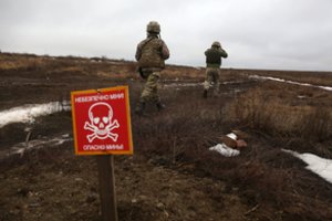 Dėl Rusijos veiksmų – įspėjimas iš Kanados: ragina atsisakyti nebūtinų kelionių į Ukrainą