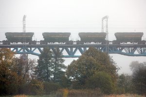 „Lietuvos geležinkeliai“ informavo „Belaruskalij“ – pasirašytą sutartį pripažįsta negaliojančia