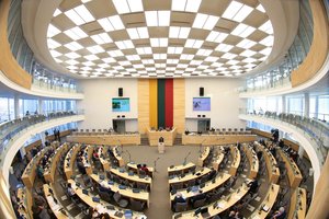Pasibaigusios Seimo sesijos darbai: 412 teisės aktų ir kam skirtas didžiausias dėmesys