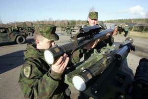 Lietuva suteiks Ukrainai priešlėktuvinių raketų „Stinger“