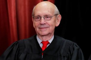 Liberalių pažiūrų Aukščiausiojo teismo teisėjas S. Breyeris ketina trauktis iš pareigų 