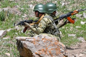 Tadžikistanas praneša, kad per konfliktą pasienyje su Kirgizija sužeista 11 jo piliečių, yra aukų