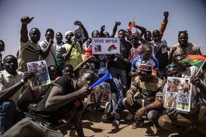 Vakarų Afrikos blokas dėl perversmo sustabdė Burkina Faso narystę