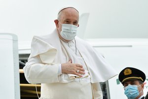 Popiežius nebegaus nemokamų tulpių iš Nyderlandų